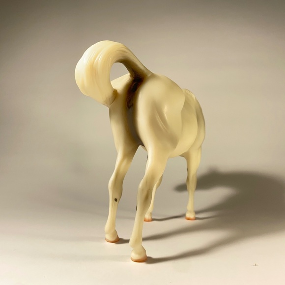 Arabian Mare and Foal | Breyer - Picture 6 of 11